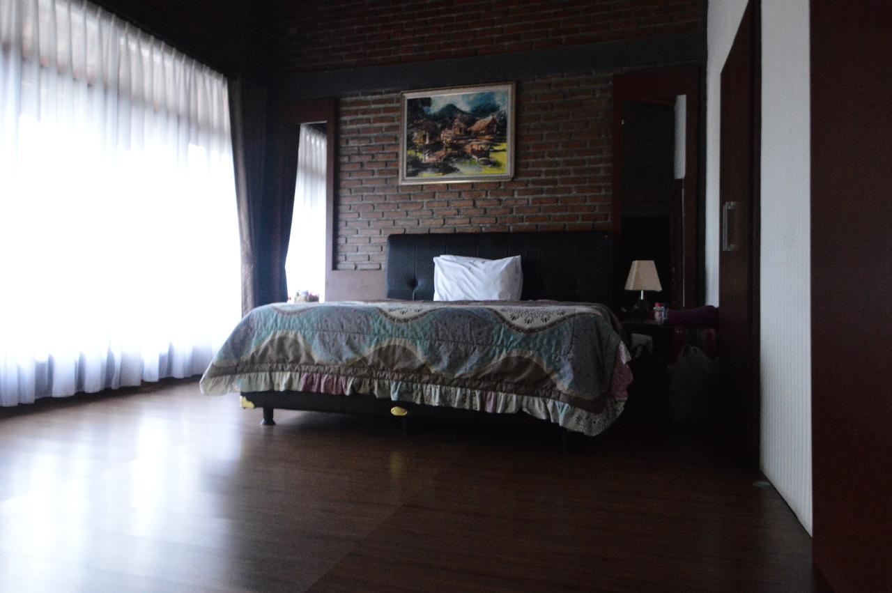 Villa Buleud Garut Exterior photo